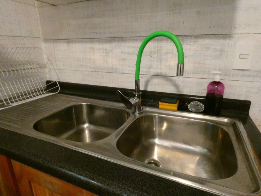 cabaña en la naturaleza
