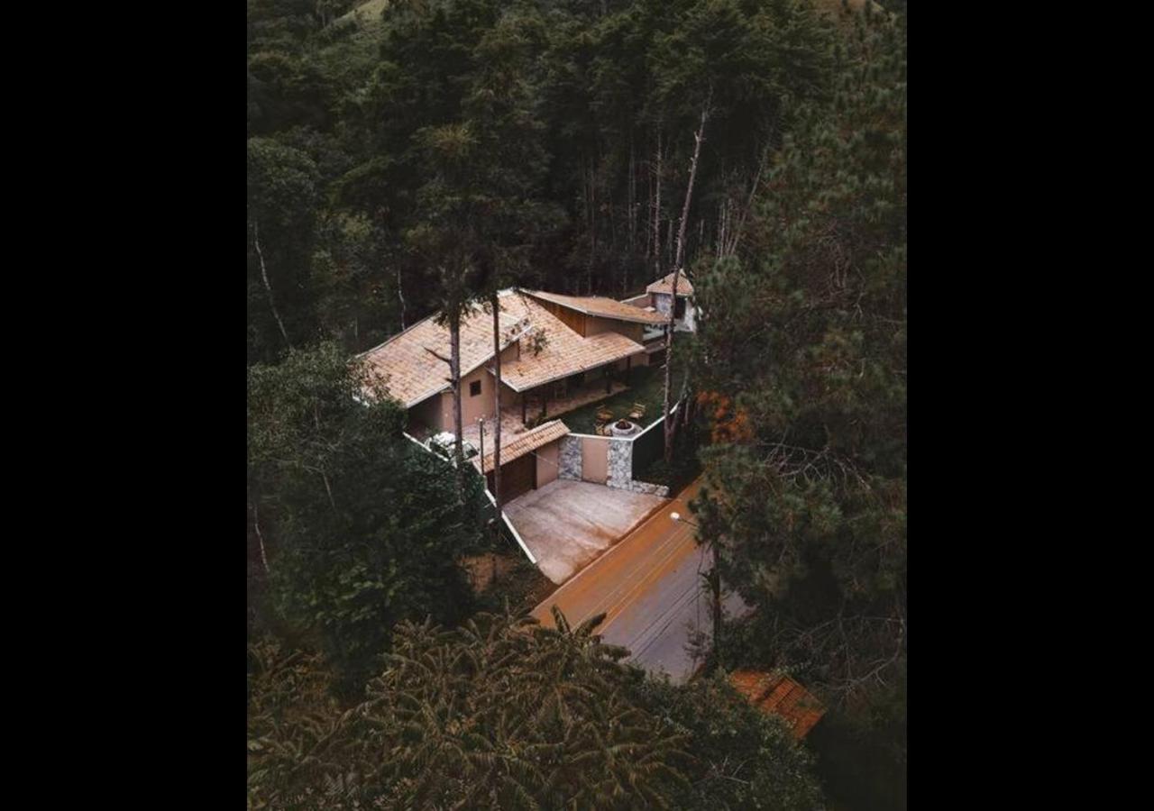 Casa Dos Pinheiros - Casa de Temporada em Visconde de Mauá