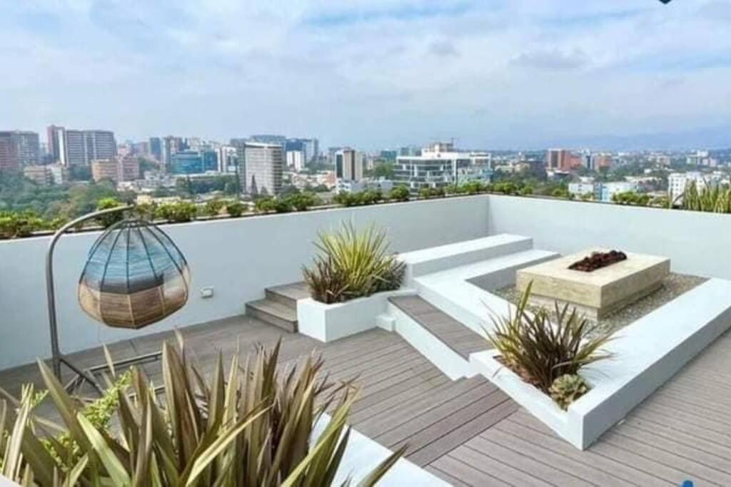 Apartamento zona 10 view 4