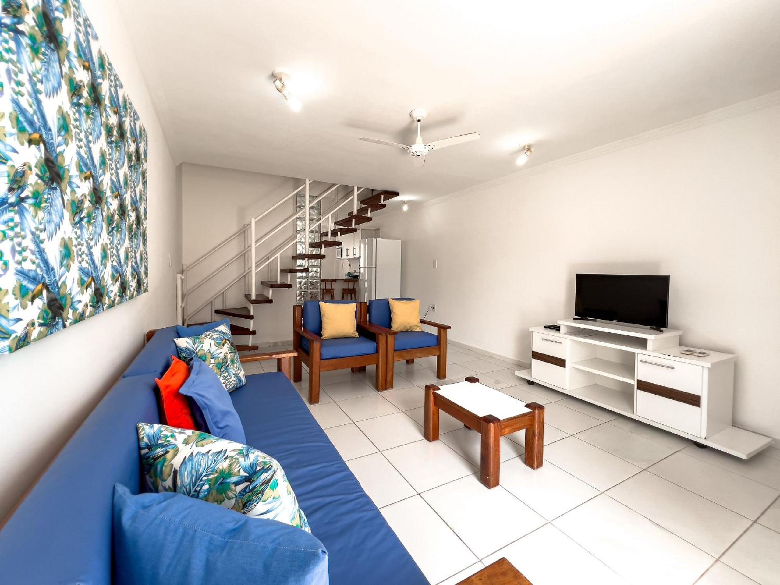 Casas no Residencial Mont Sião com 1, 2 ou 3 suítes (todas com ar condicionado) condomíno a poucos metros da praia de Taperapuã (Axé Moi), com 2 piscinas a
