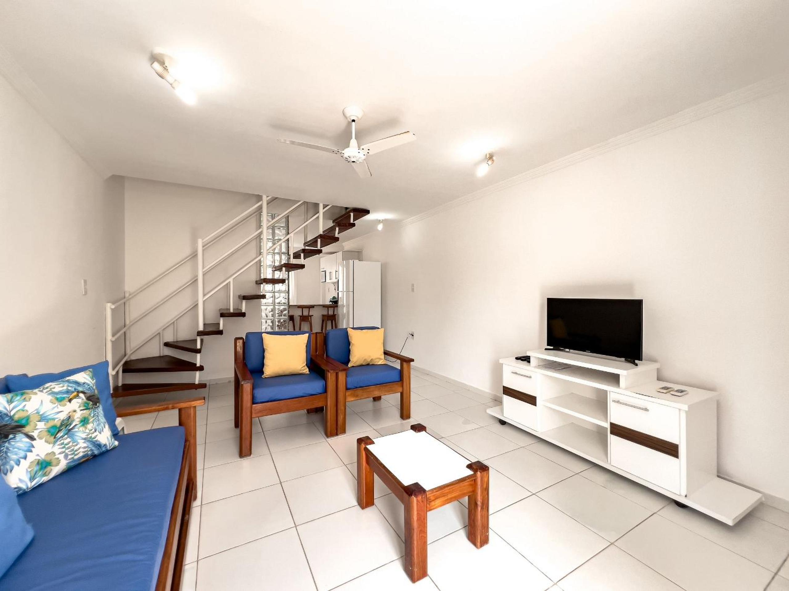 Casas no Residencial Mont Sião com 1, 2 ou 3 suítes (todas com ar condicionado) condomíno a poucos metros da praia de Taperapuã (Axé Moi), com 2 piscinas a