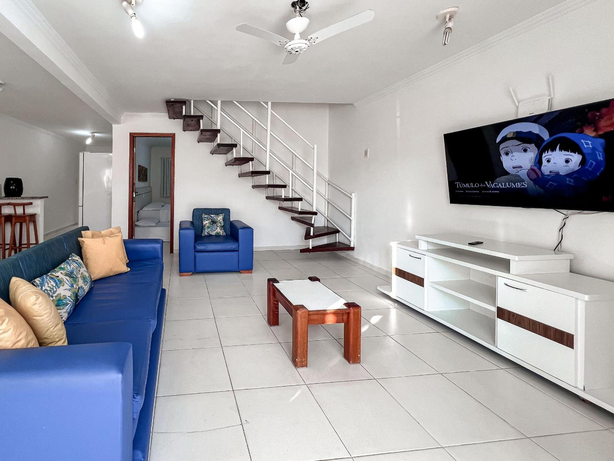 Casas no Residencial Mont Sião com 1, 2 ou 3 suítes (todas com ar condicionado) condomíno a poucos metros da praia de Taperapuã (Axé Moi), com 2 piscinas a