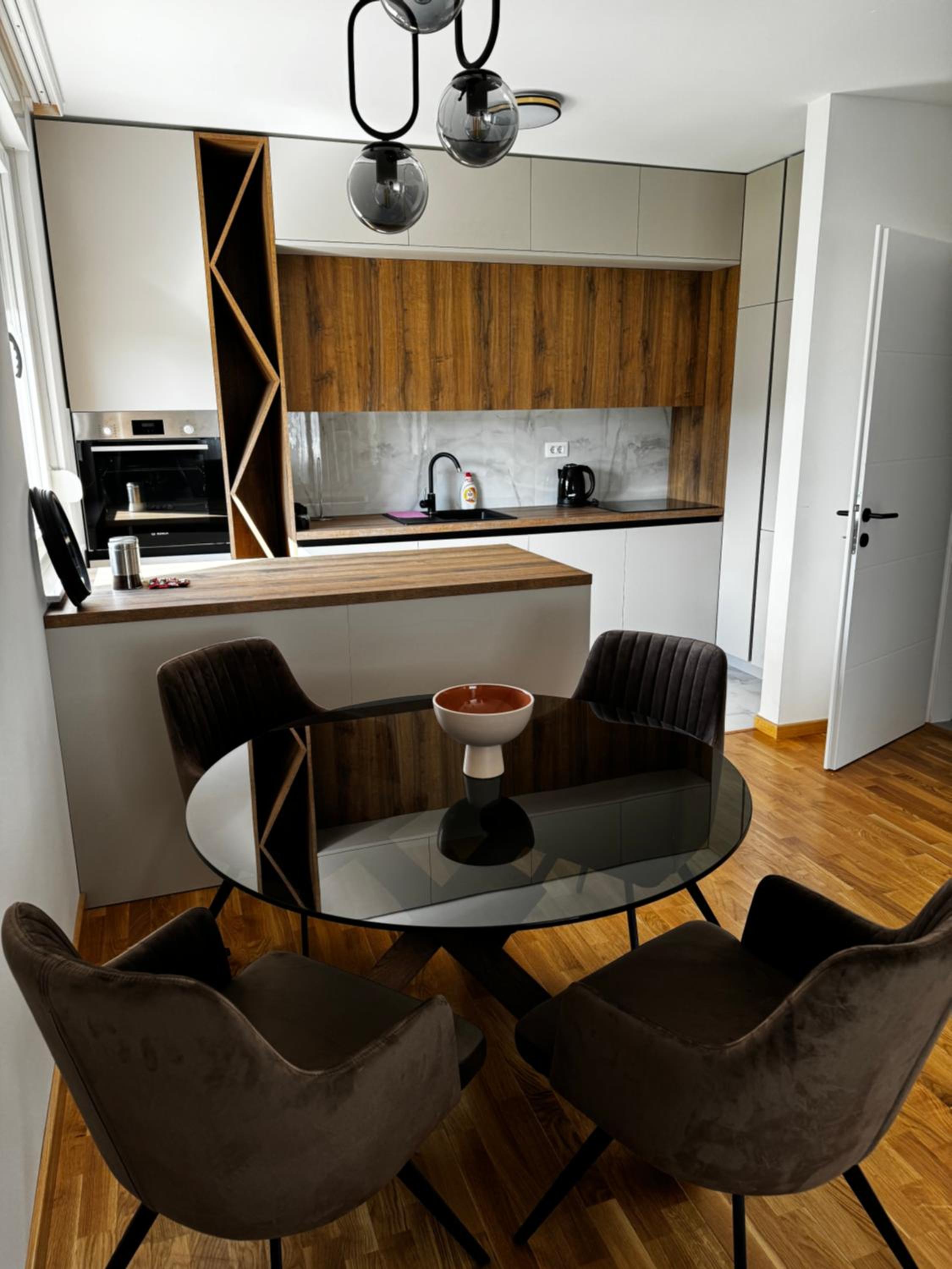 MEMS Lux Apartment