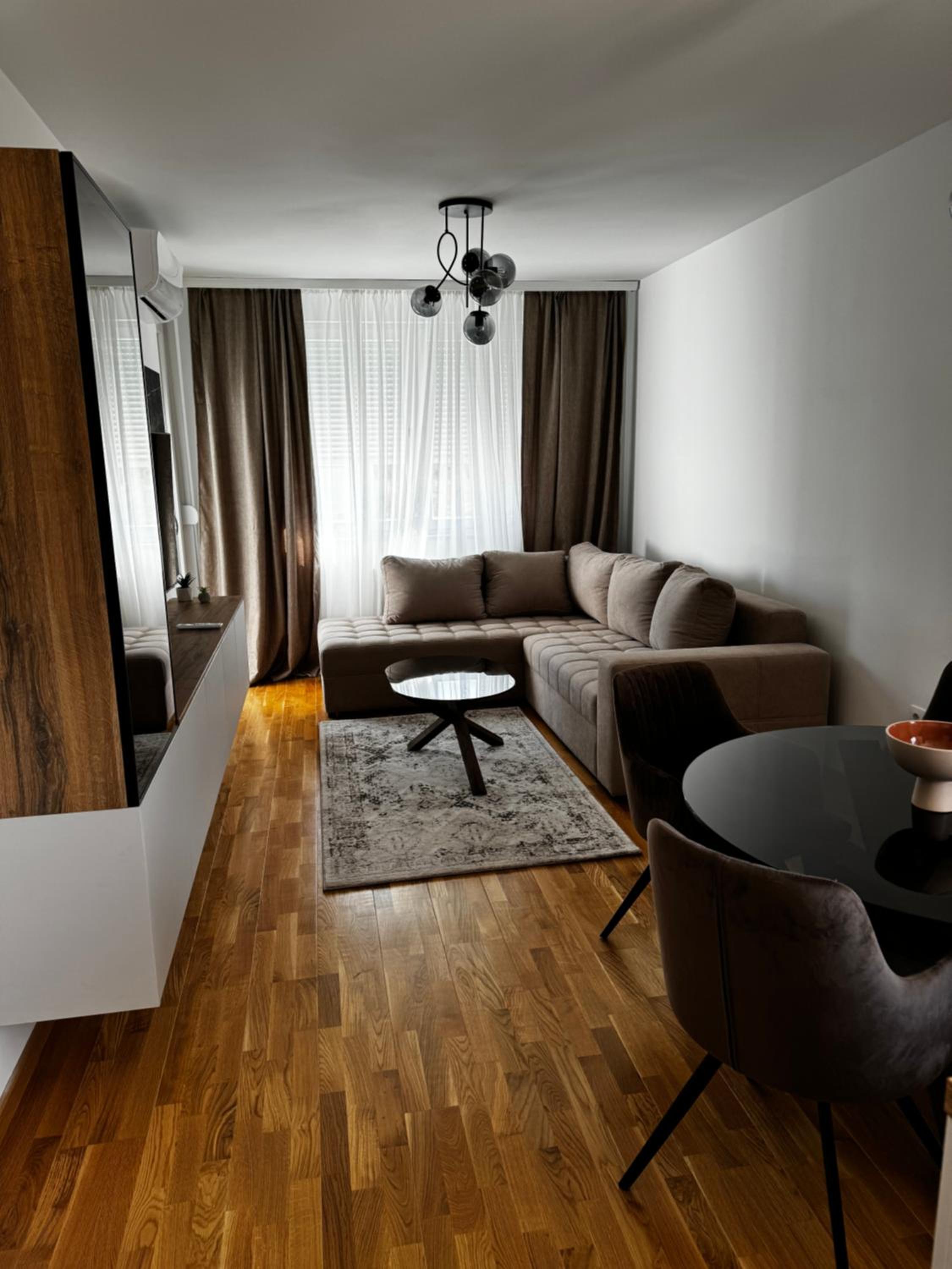 MEMS Lux Apartment