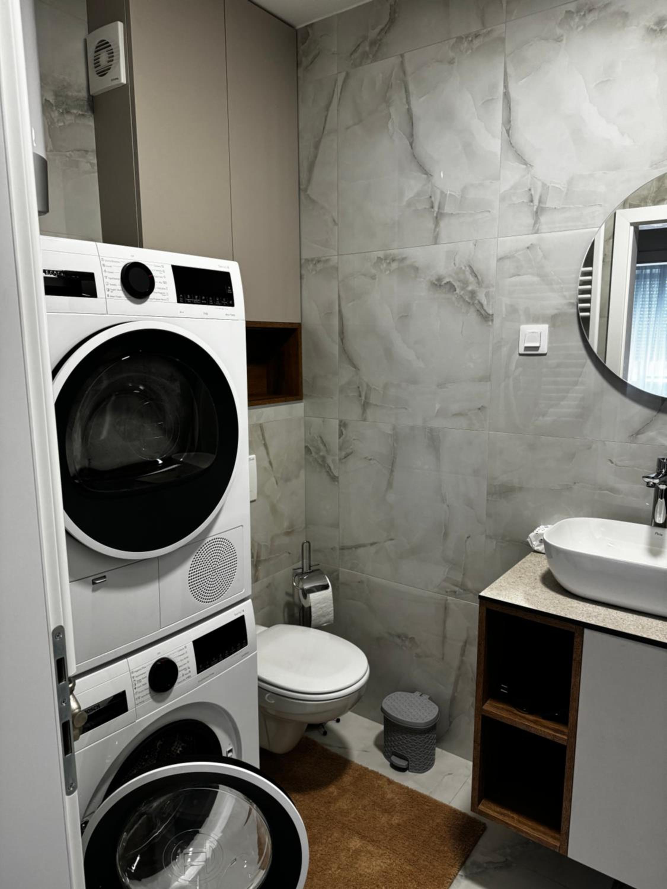 MEMS Lux Apartment