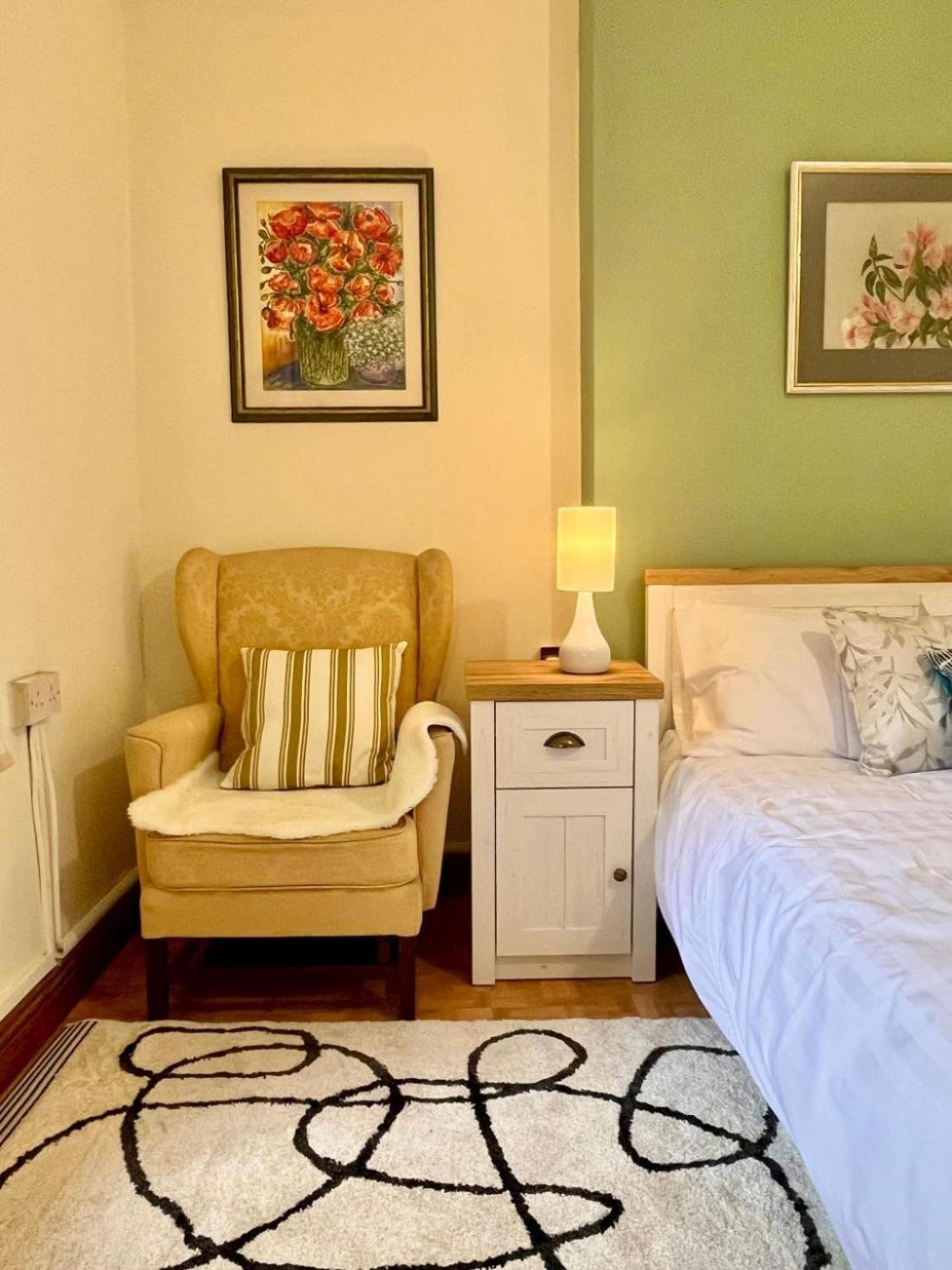 Room in House - Dublin 1-Spacious Modern Duplex 2b2b