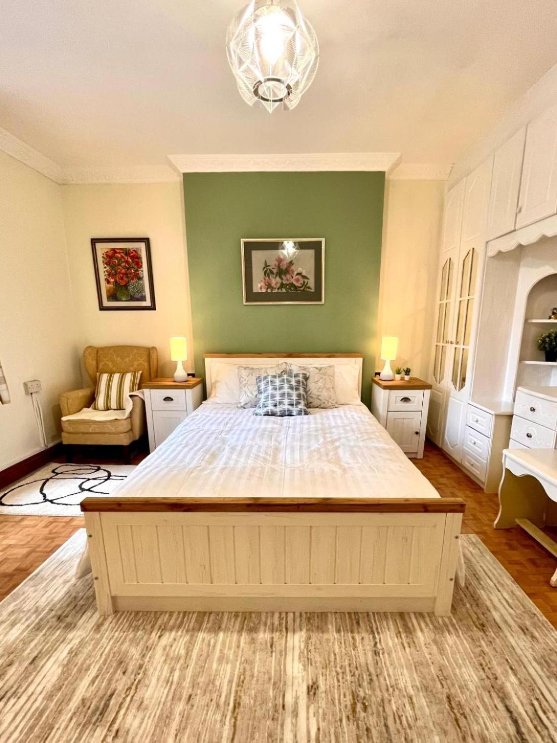 Room in House - Dublin 1-Spacious Modern Duplex 2b2b