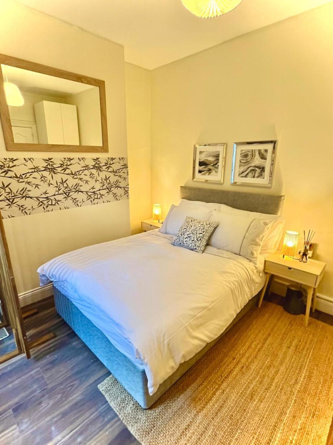 Room in House - Dublin 1-Spacious Modern Duplex 2b2b