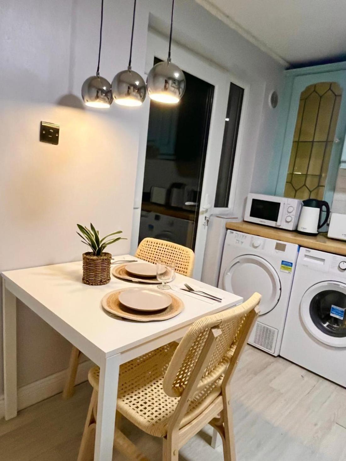 Room in House - Dublin 1-Spacious Modern Duplex 2b2b