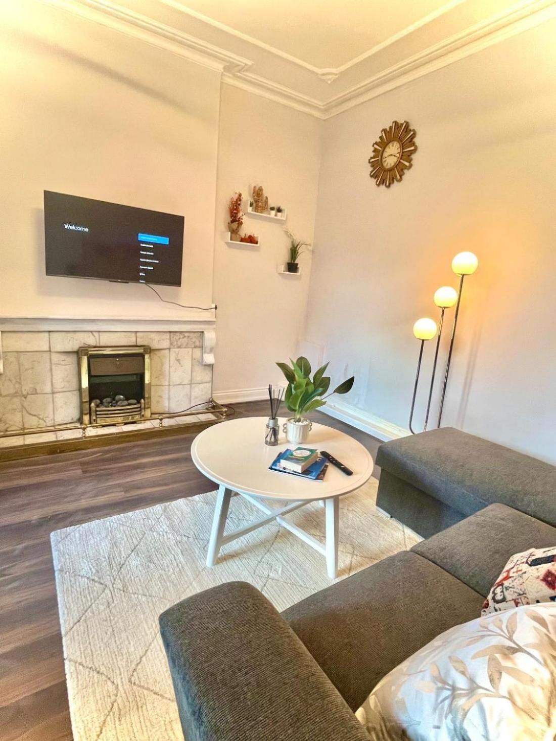 Room in House - Dublin 1-Spacious Modern Duplex 2b2b