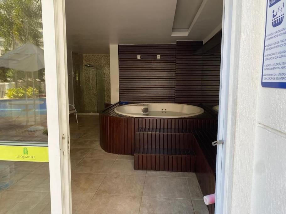 Recreio 2 quartos espaçoso com estacionamento
