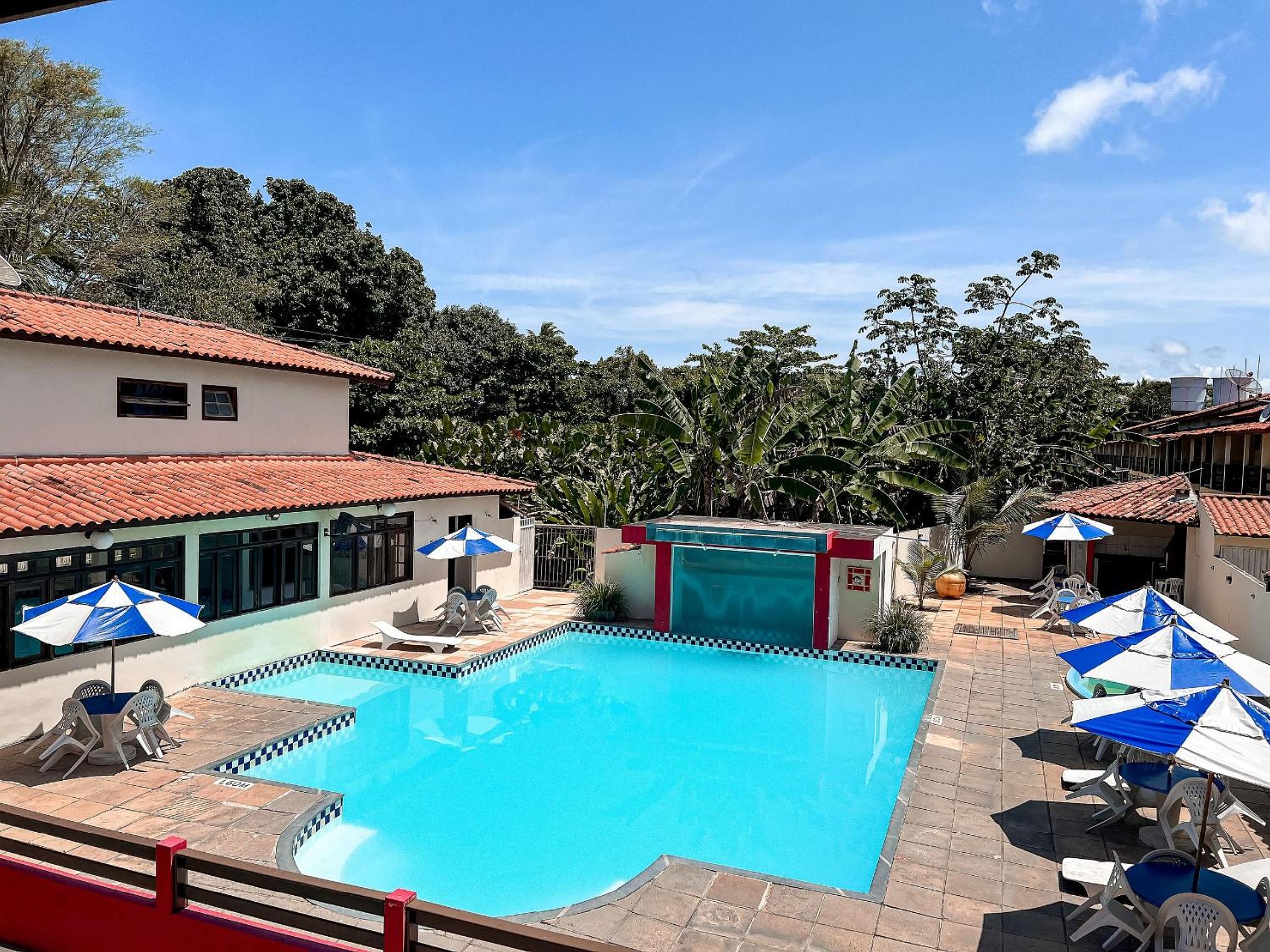 Casas com 2 ou 3 suítes (todas com ar split), com internet privativa 300MBPSno Residencial Nazareth, localizado a aproximadamente 80m da praia de Taperapuã