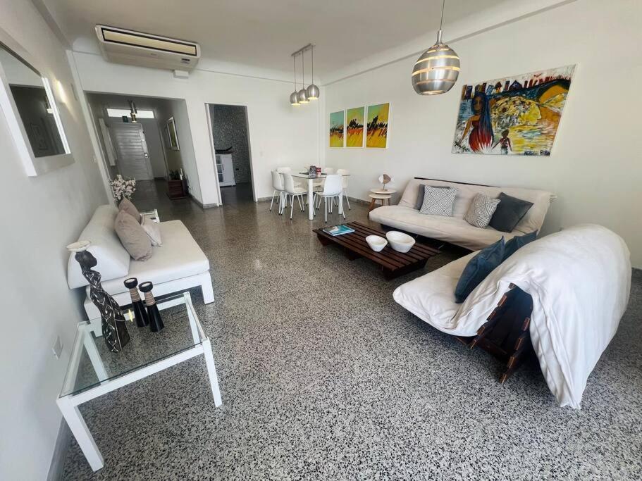 Apartamento VIP a 1 cuadra de playas y peatonal