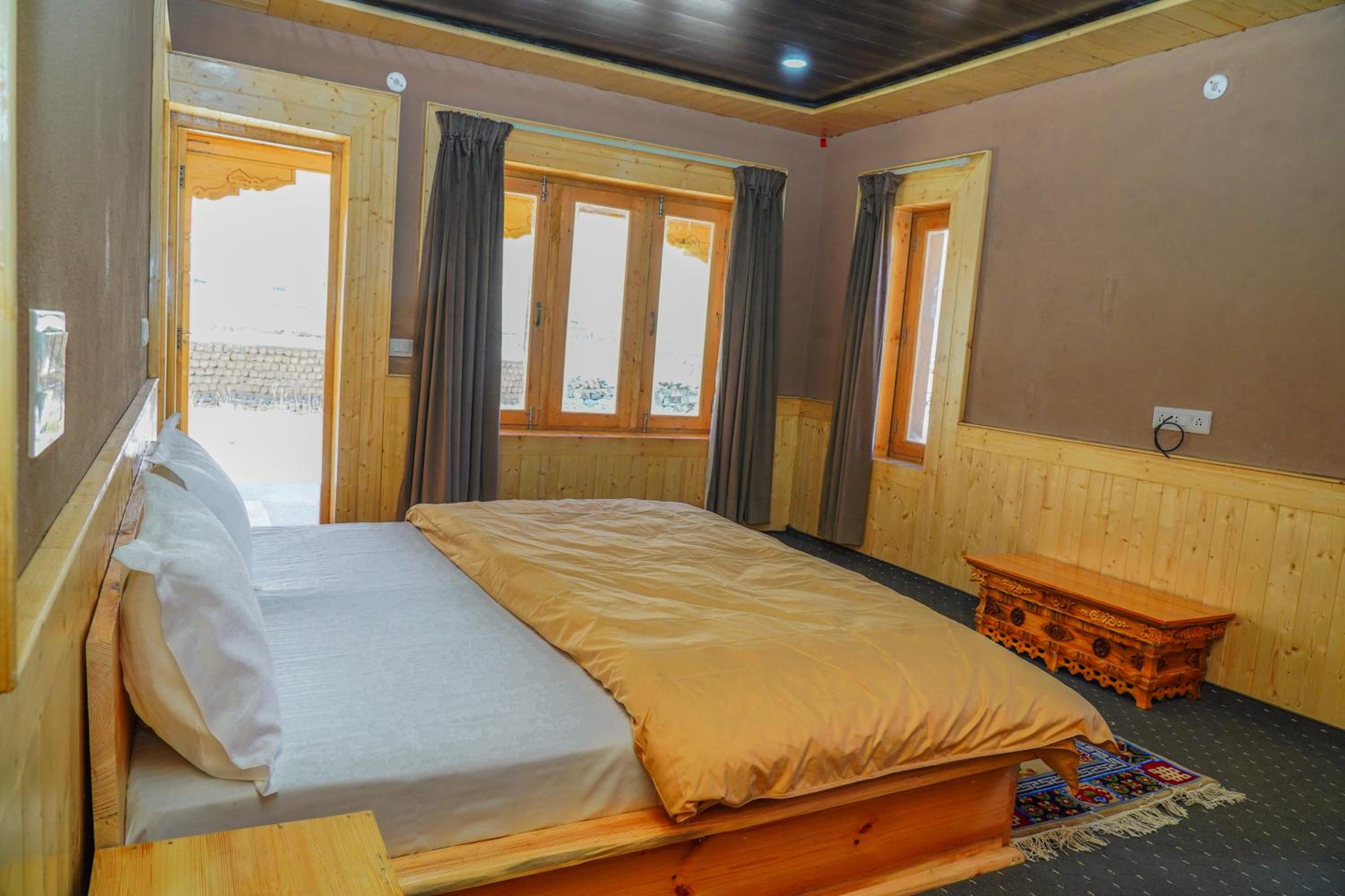 Eco Resident Pangong