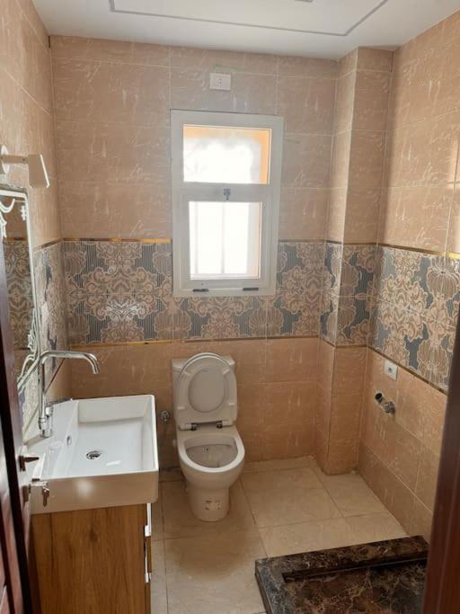 Luxury 3-Bedroom Apartments B2 view 2