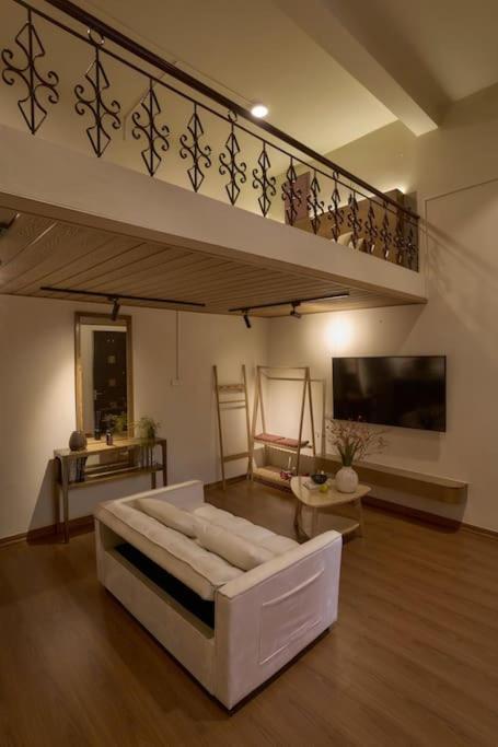 Old Quarter Attic Homee