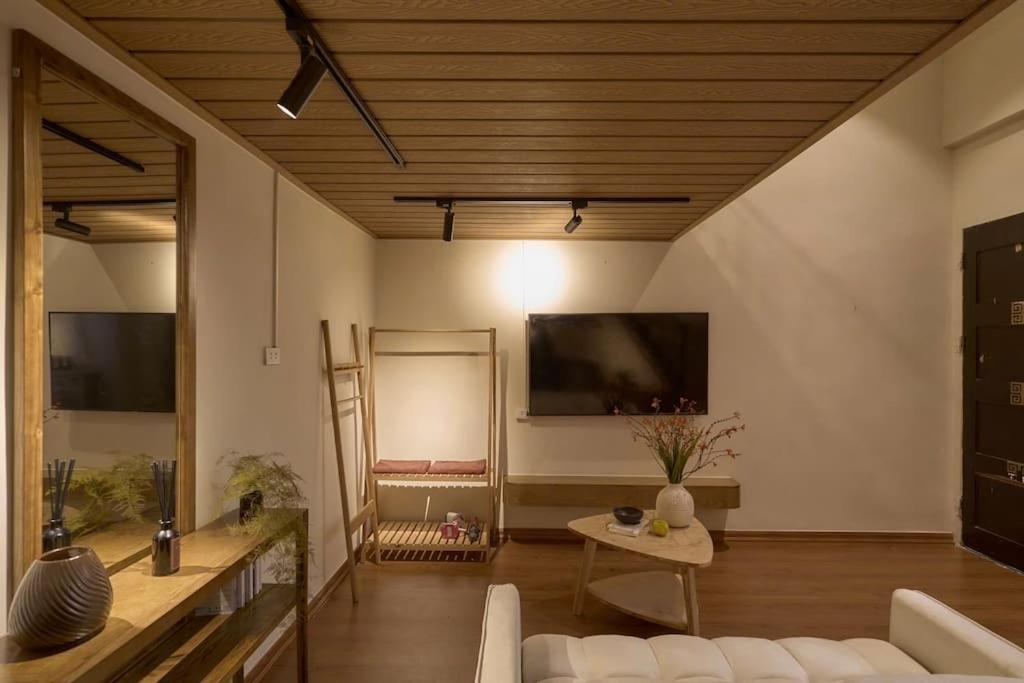 Old Quarter Attic Homee