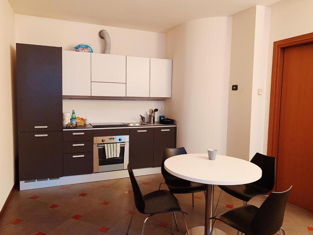 New Cosy Apartment - Fell the Centre view 4