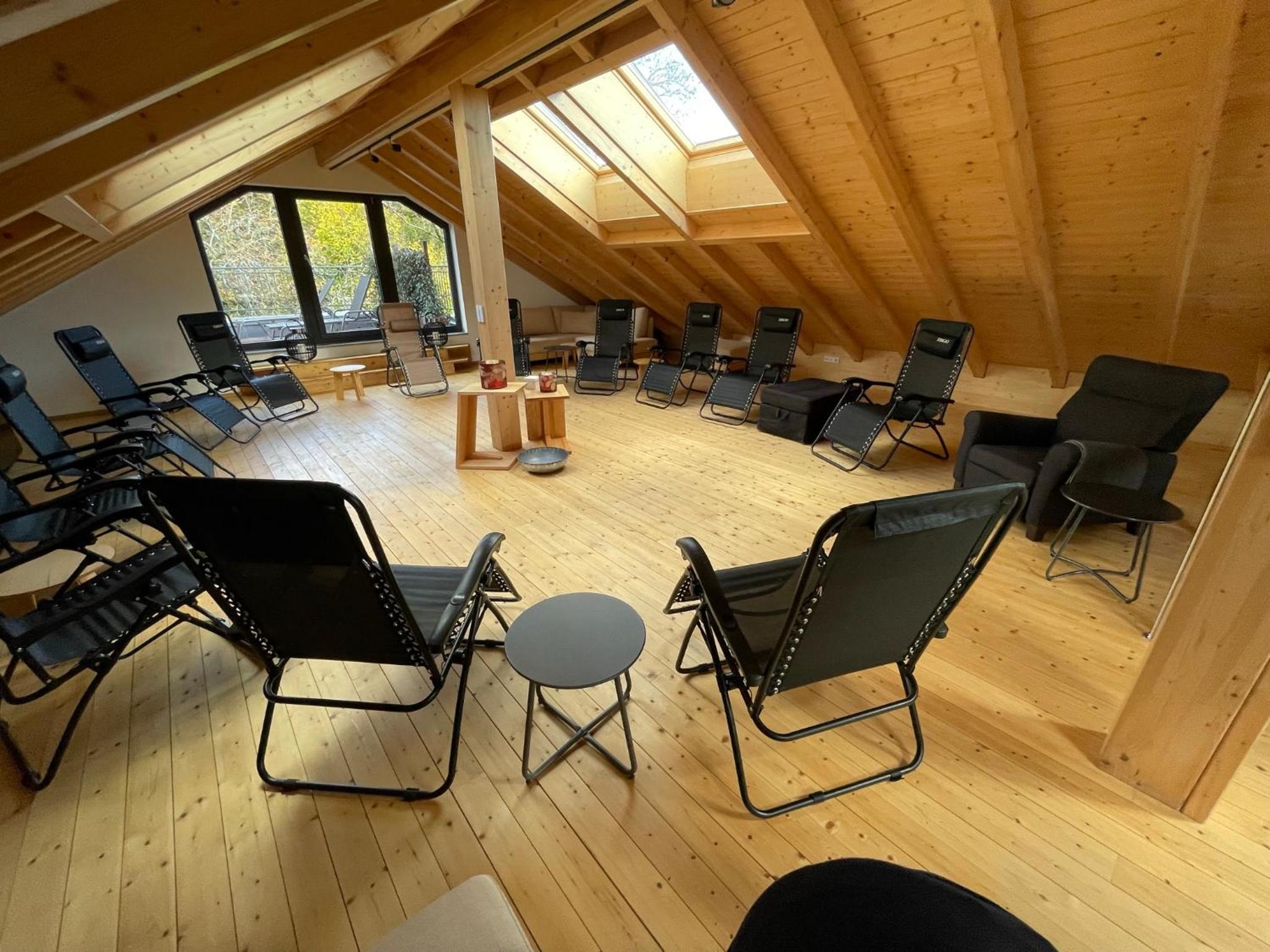 INVITA Natur-Chalets - Gruppenurlaub, Events im Schwarzwald - 6 Apartments, 25 Personen