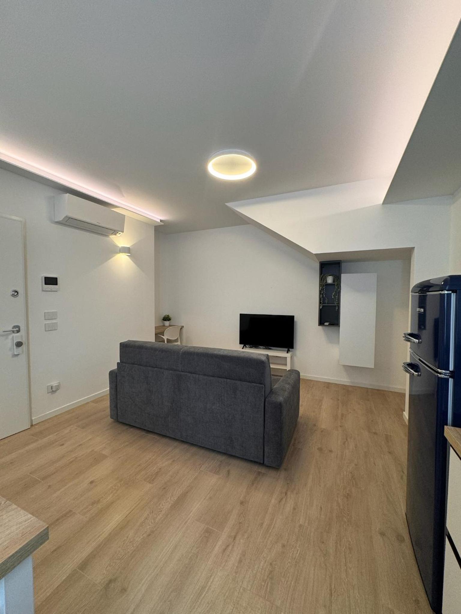 Zeta Apartments photo 2