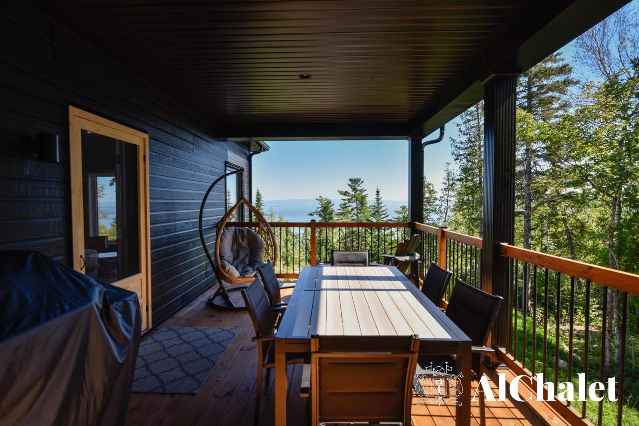 Shack saison - vue sur le fleuve avec spa