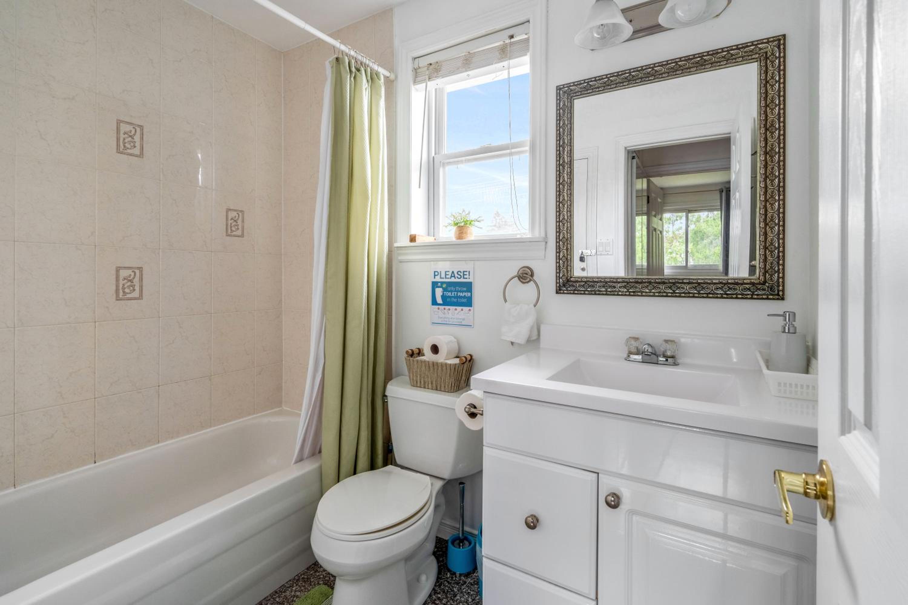 Glengarry Haus Spacious 2BR Home Away From Home