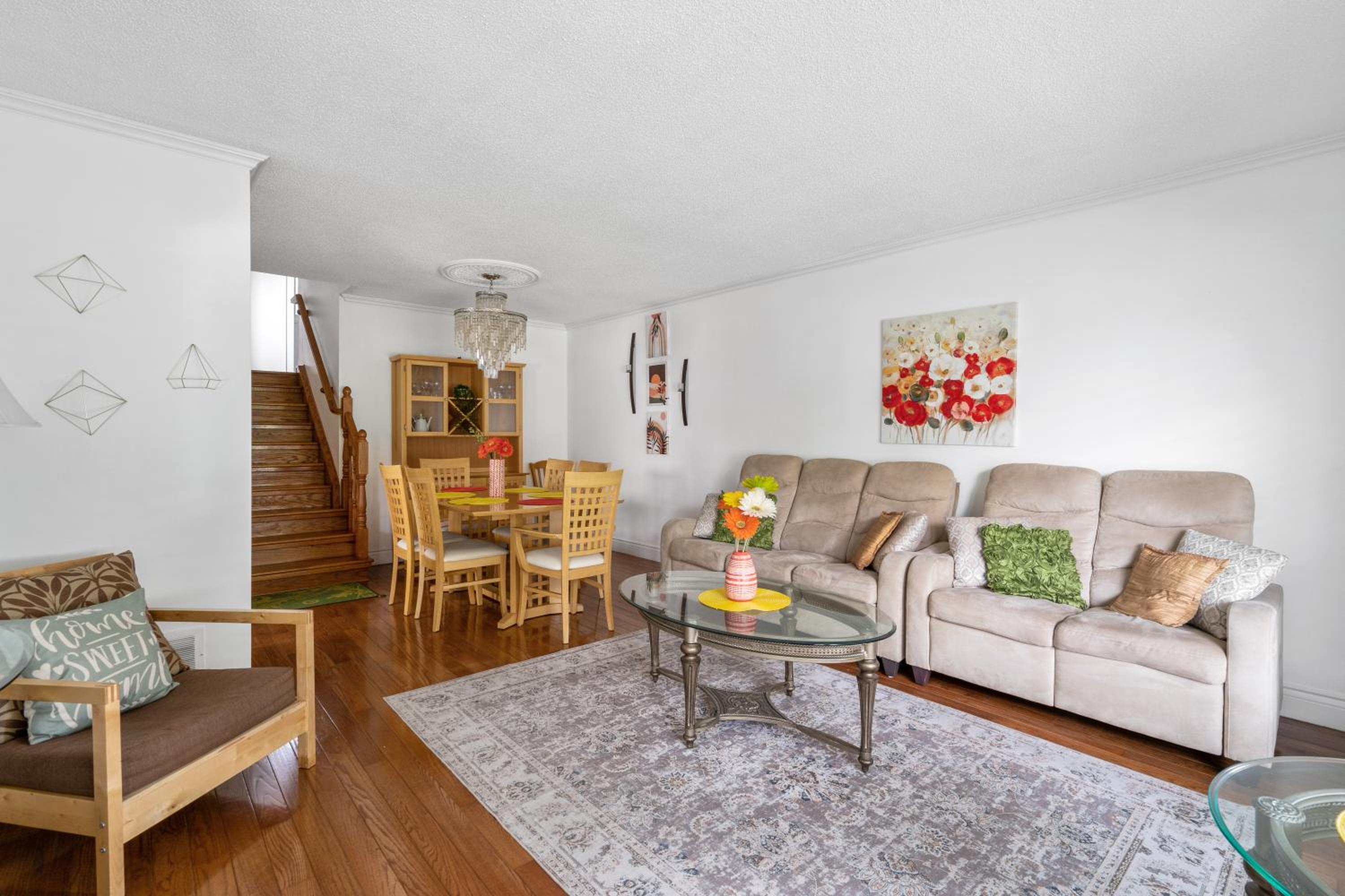 Glengarry Haus Spacious 2BR Home Away From Home