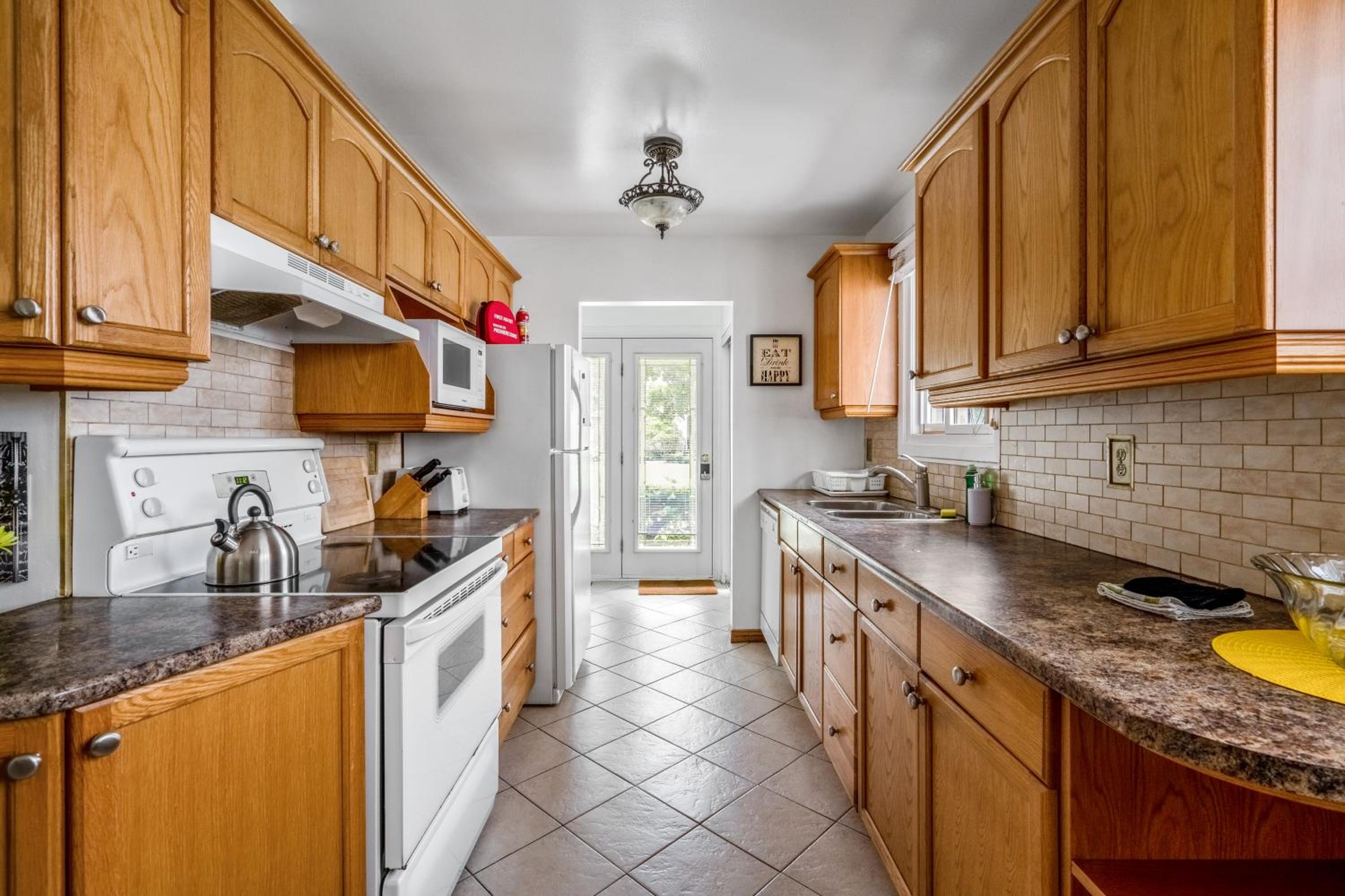 Glengarry Haus Spacious 2BR Home Away From Home