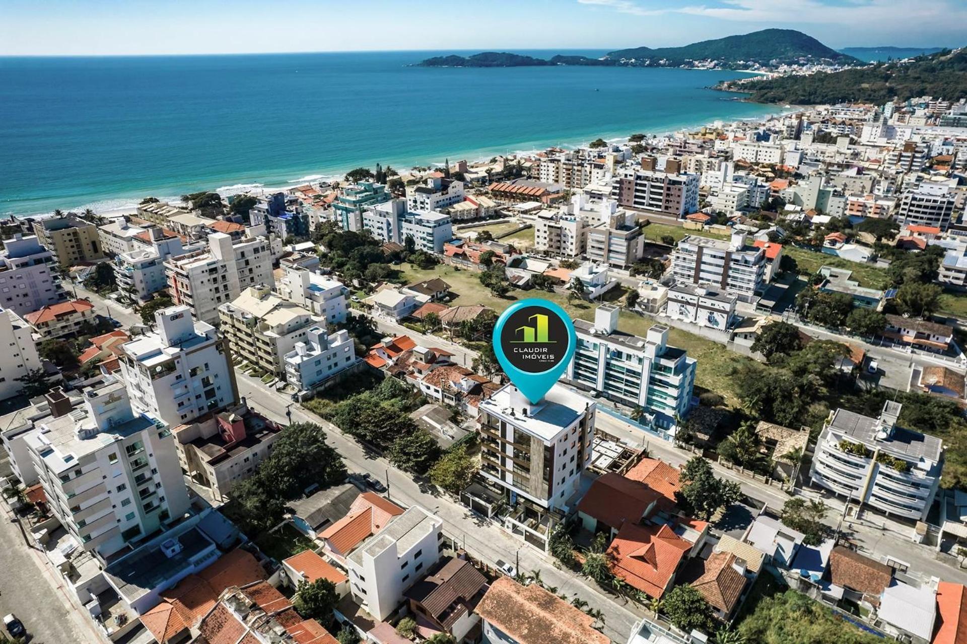 303VIE - Luxuoso apartamento 2 suítes, 2 vagas de garagem para até 05 pessoas em Bombinhas