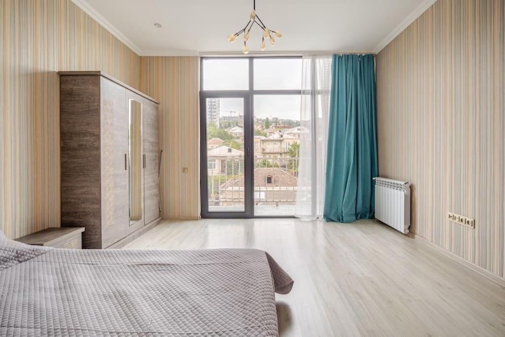 Bright & Cozy Haven,Tbilisi Metro Nearby view 5