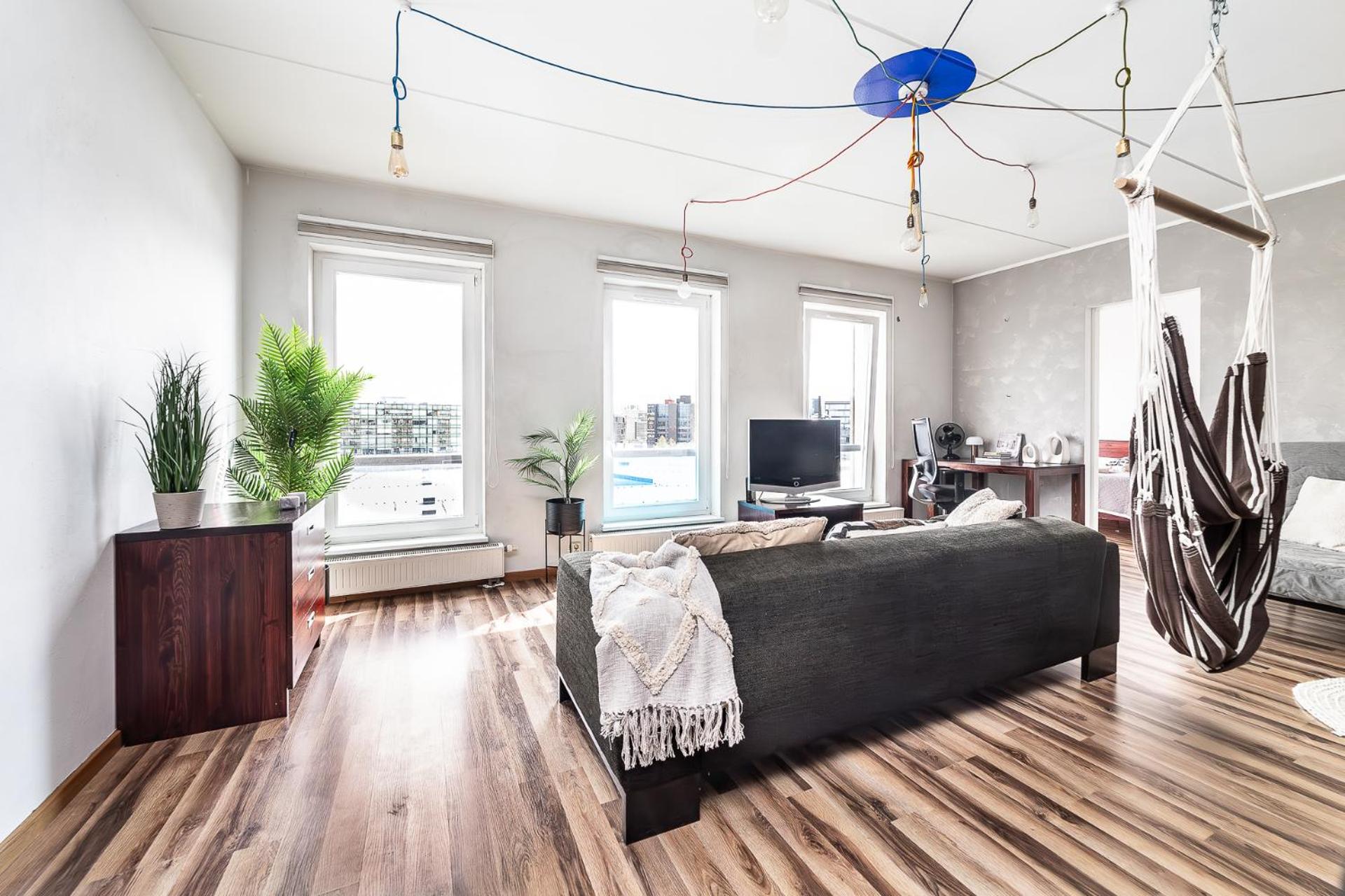 Top floor near ferry terminal - free parking view 2
