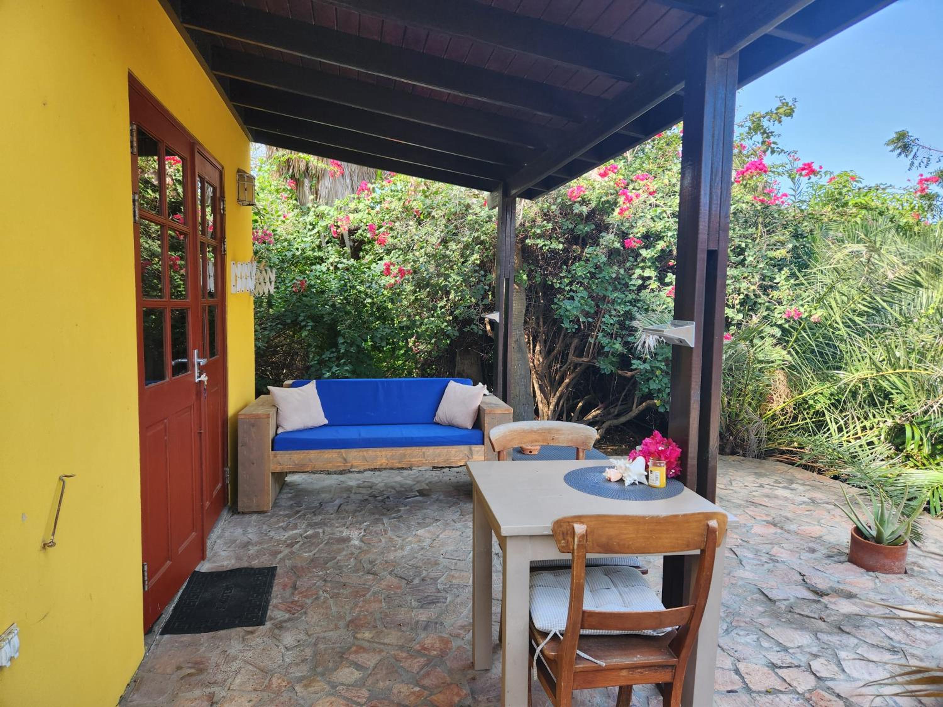 Caya Luna Apartments