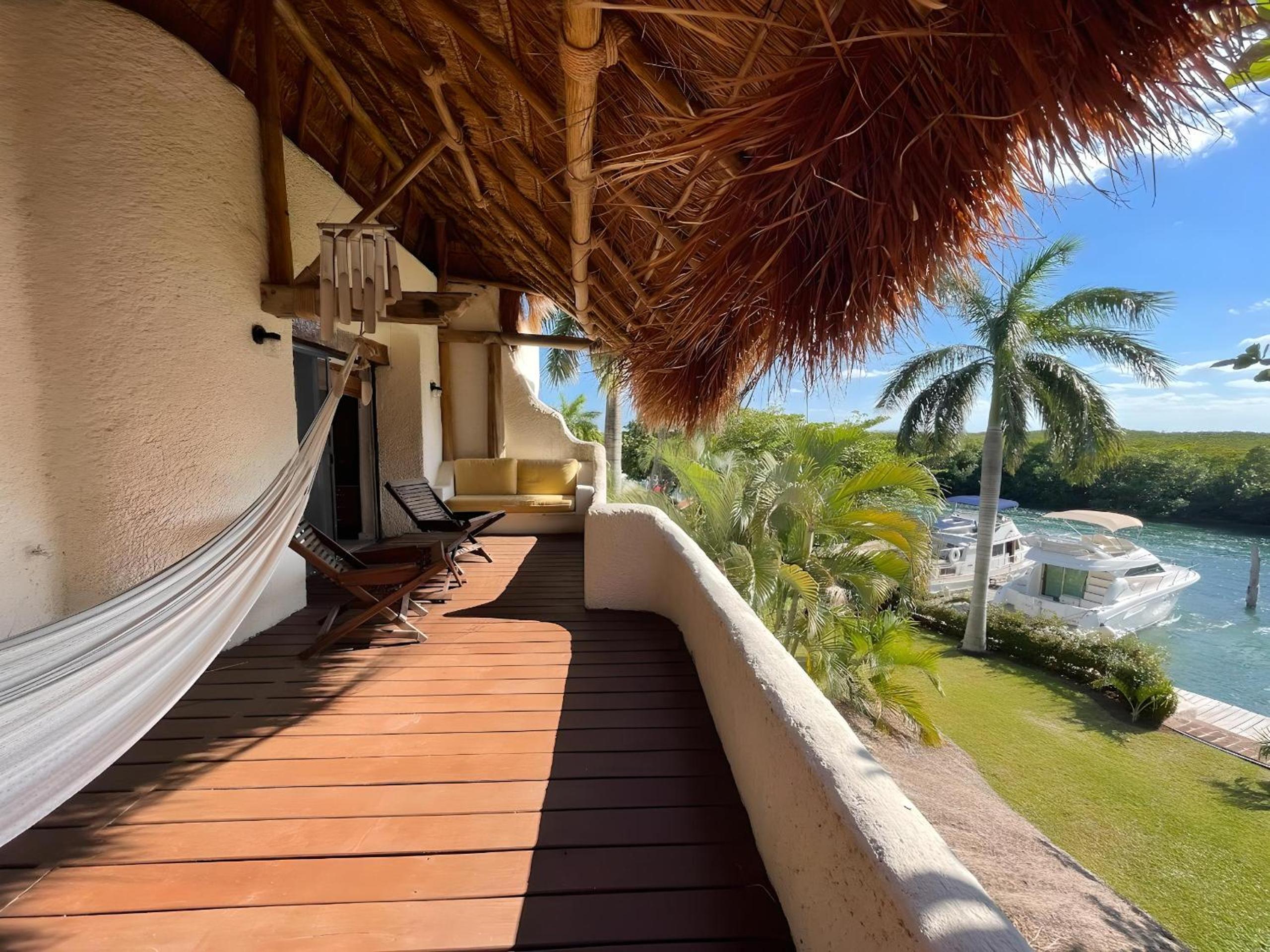 Private Villa By Andani