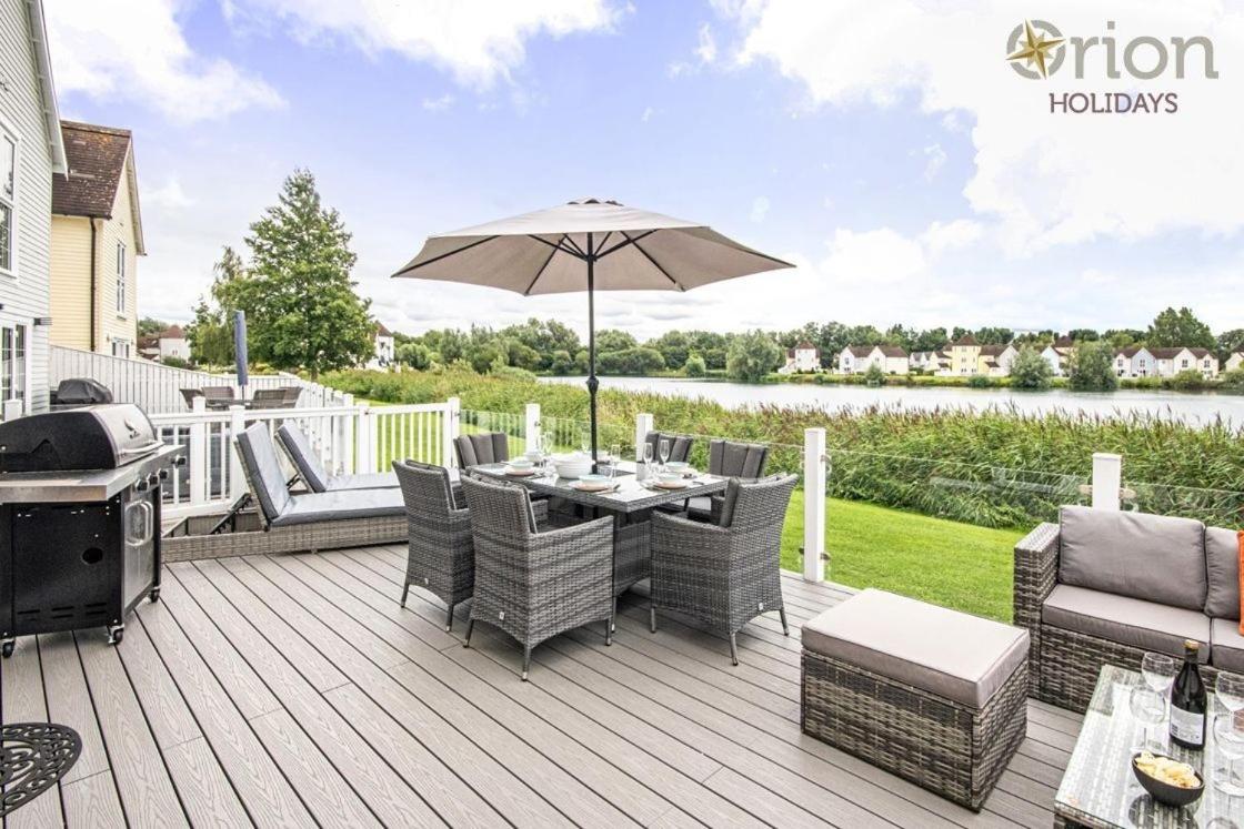 Windrush Lake 65, Sunset Lodge - P view 4