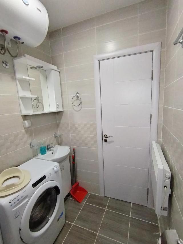 Photo 10