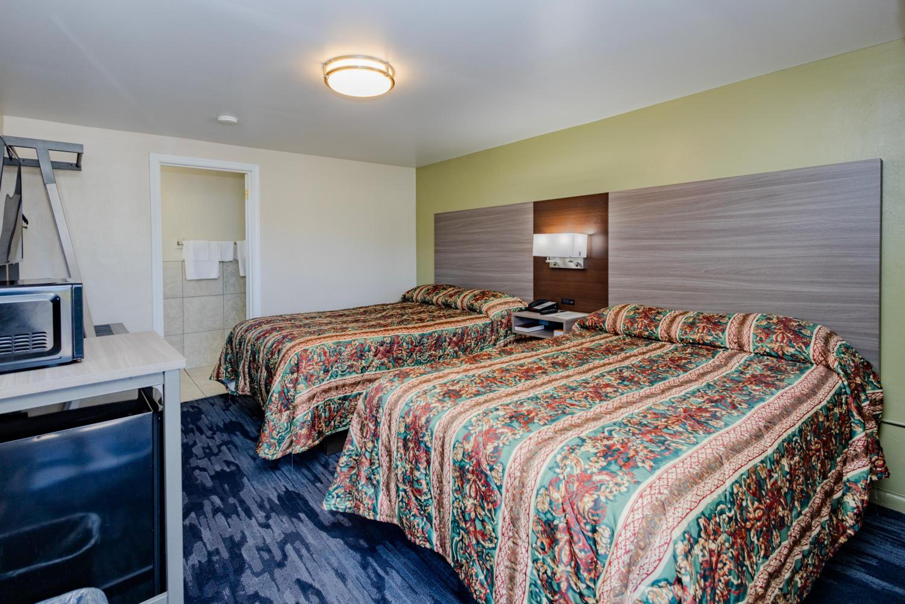 Budget Inn Columbus view 3