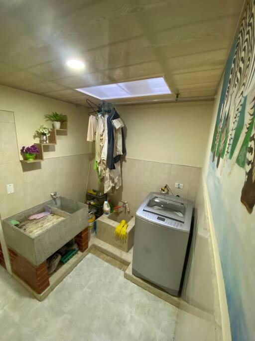 Apartamento en último piso hermosa vista al pueblo y lago