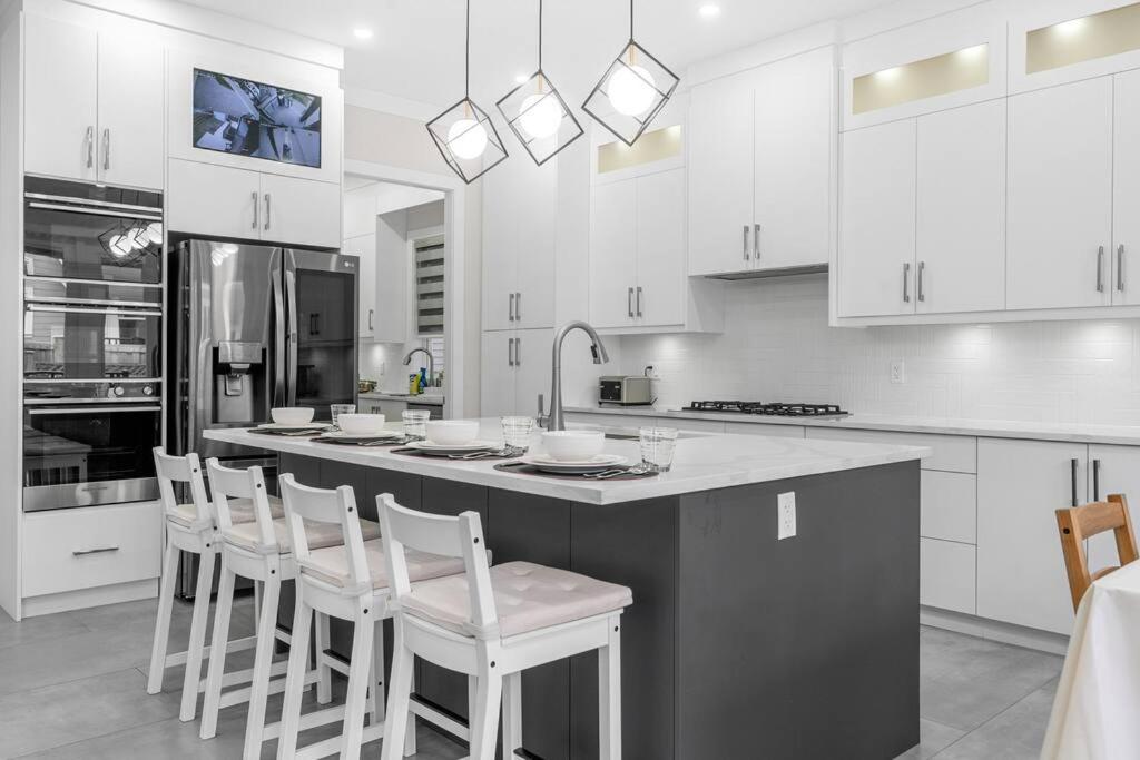 Modern Comfortable Charming Retreat