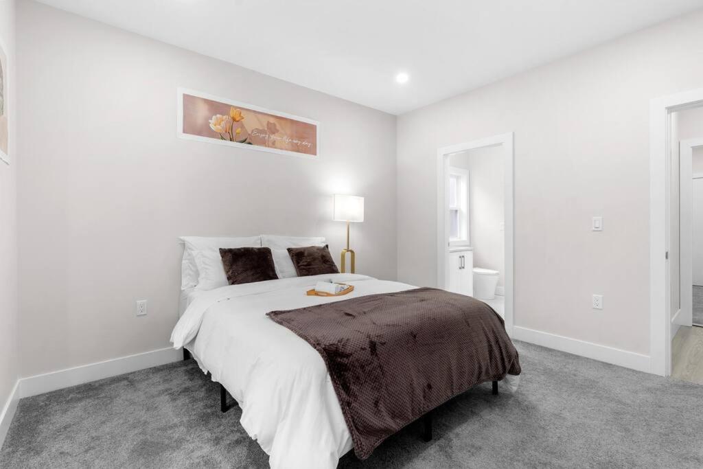 Modern Comfortable Charming Retreat