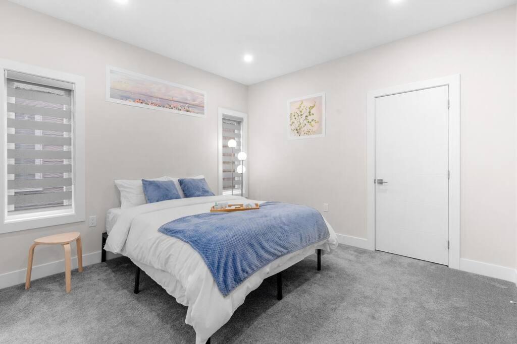 Modern Comfortable Charming Retreat