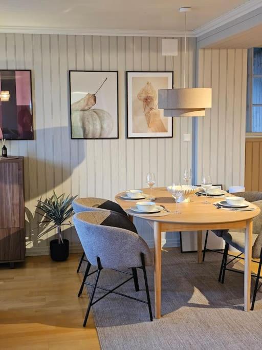Stylish City Apartment With Mountain View view 5