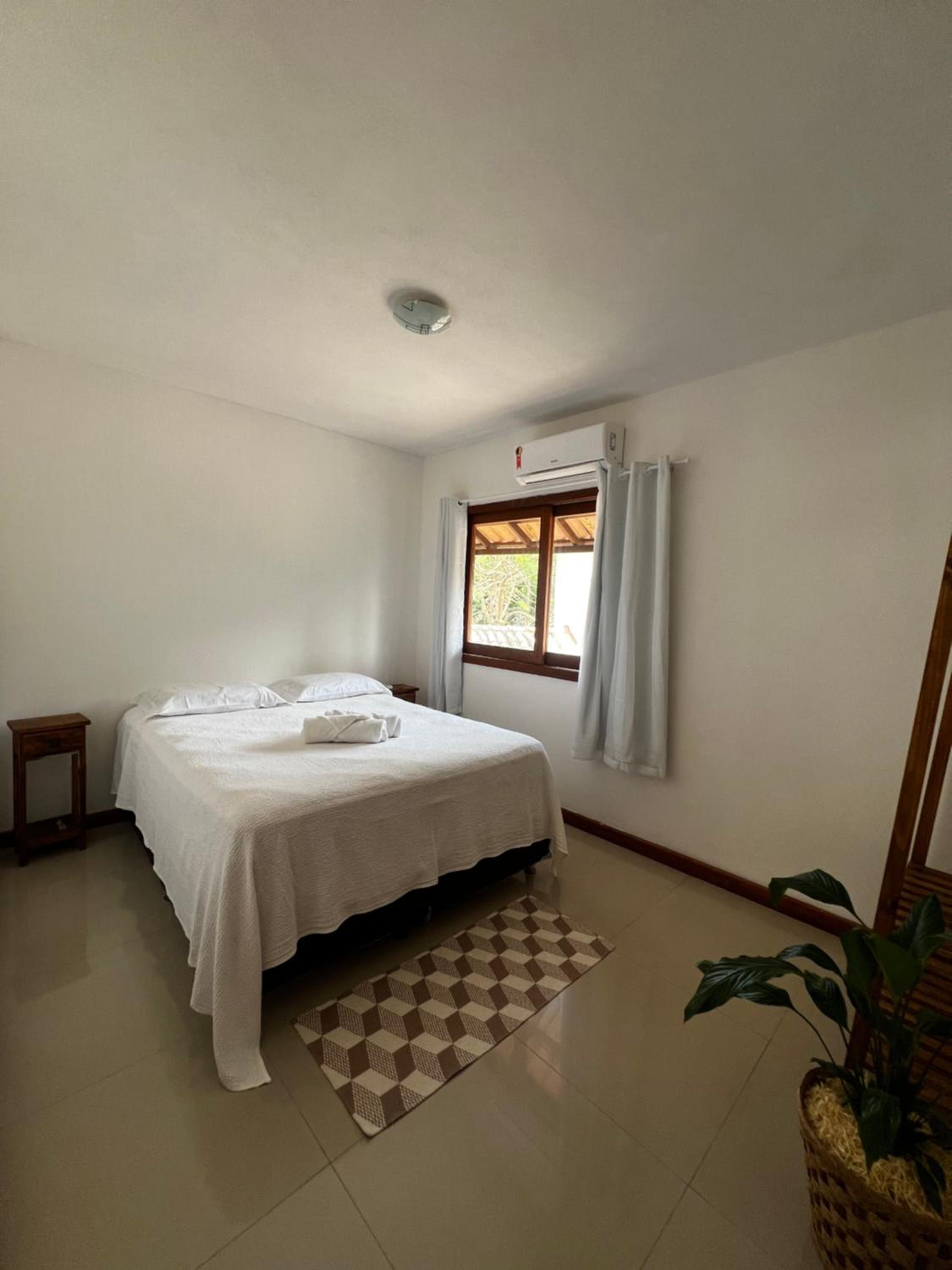 Apartamento Novo ao lado da Rua Mucugê com Ar, Wi-Fi, Estacionamento