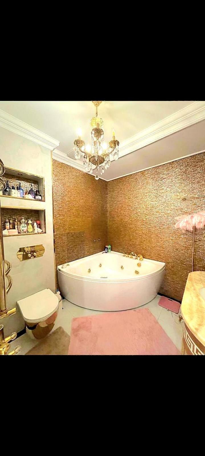 Apartment in the center, with 2 bedrooms!