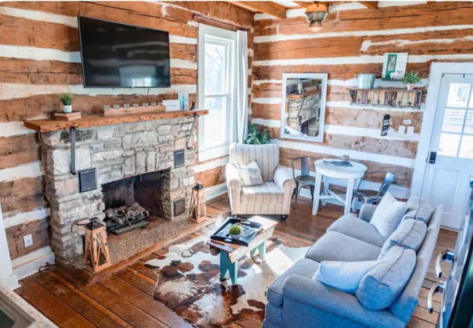 Crocketts Cabin