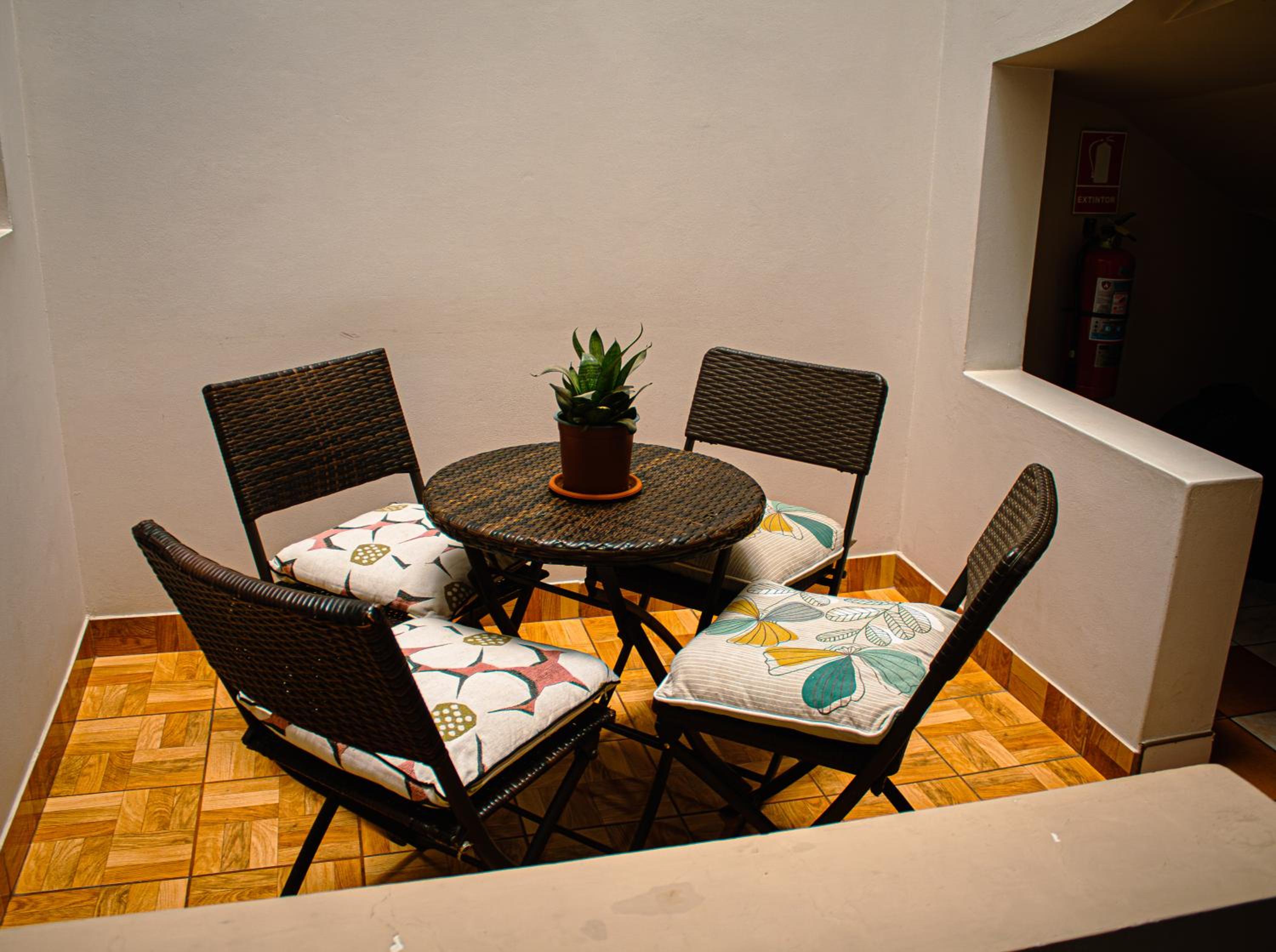 Del Valle House