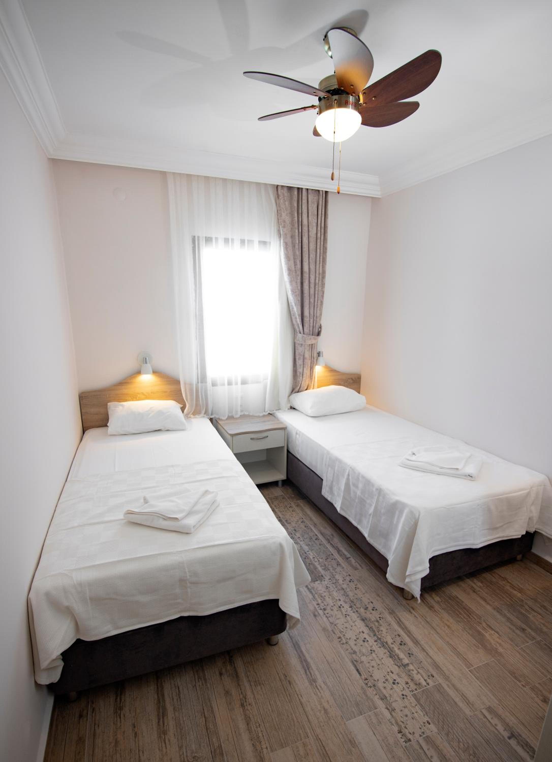 Diplomat Suites