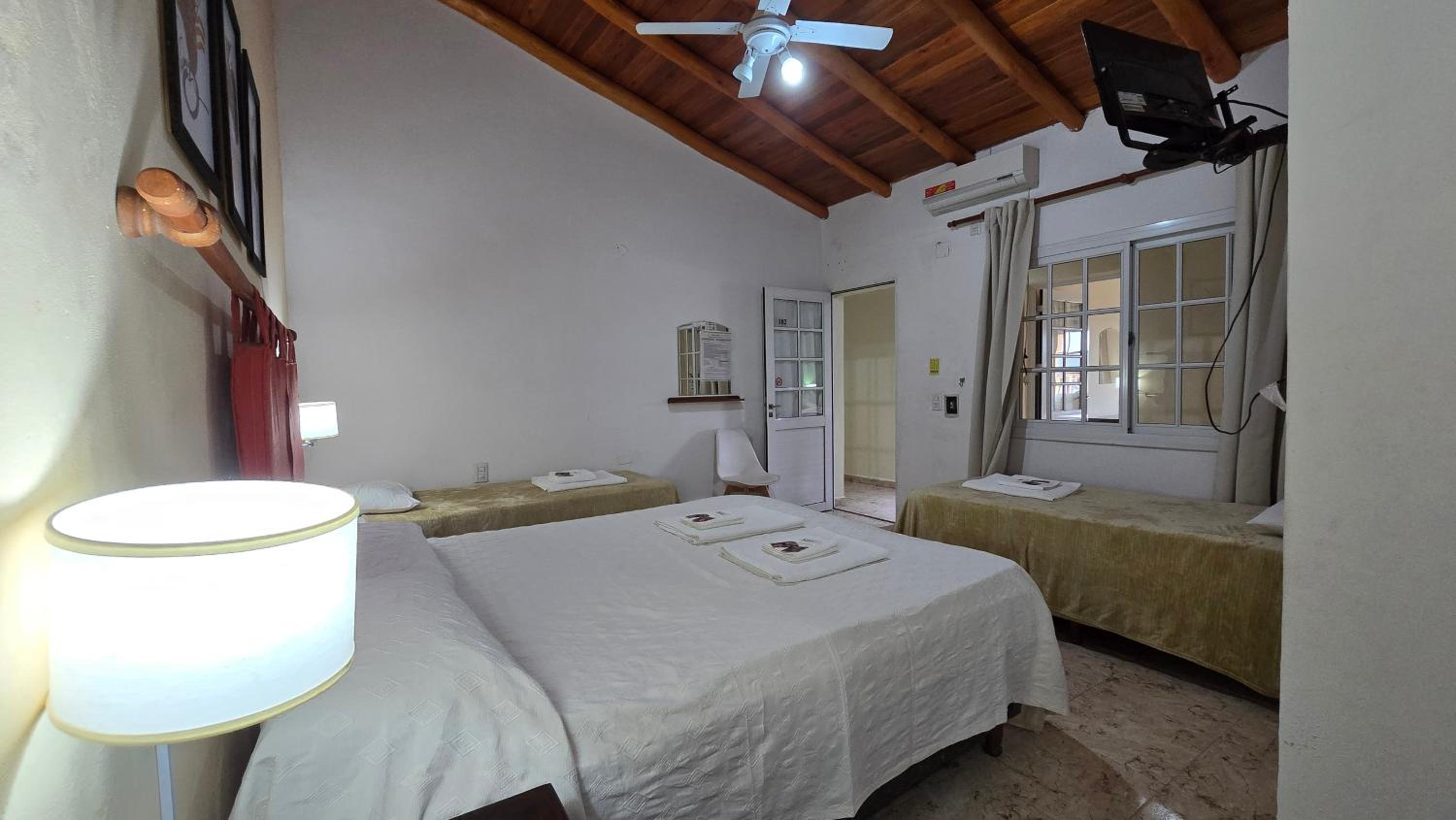 Hotel Arenas Blancas