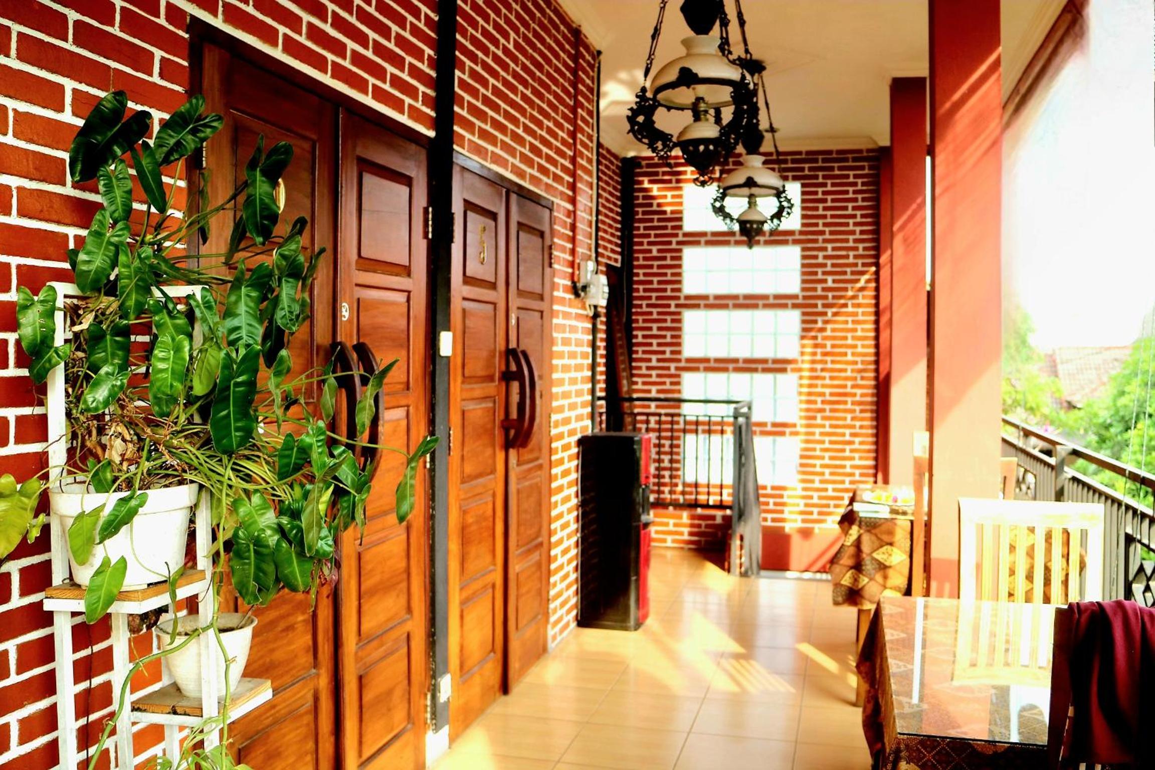 ALAM CITRA BnB by The Homey Rooms and Tours view 4