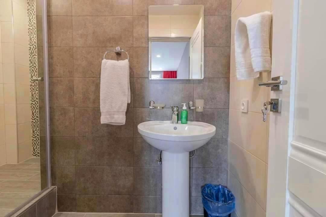 City Center, Modern 2Bedroom and 2Bathroom and Stunning View