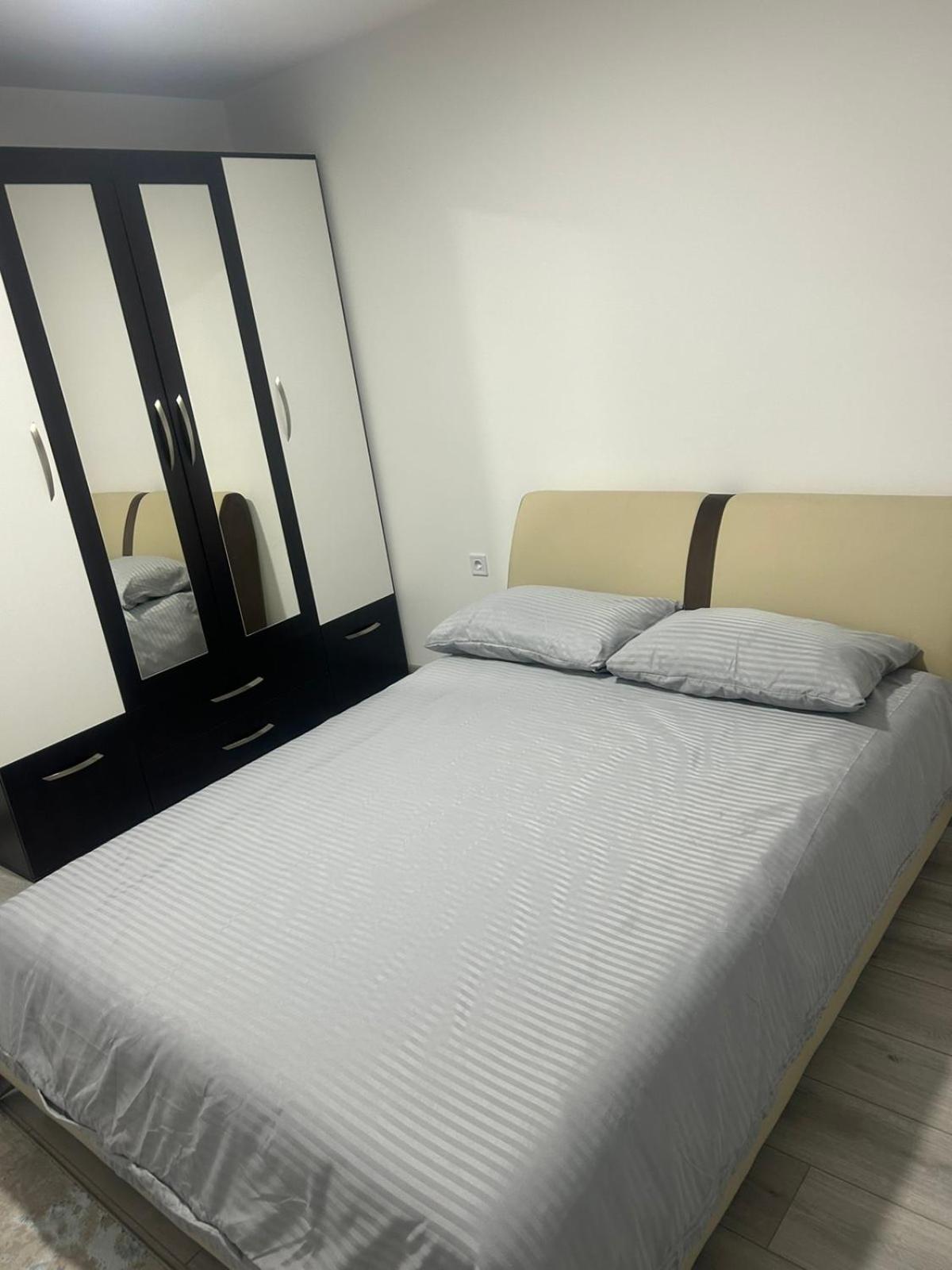 APARTMAN-Lily